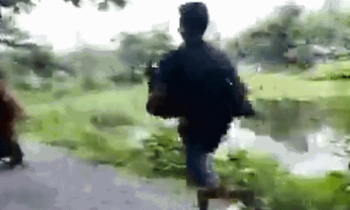 ಪಶ್ಚಿಮಬಂಗಾಳದ ಪಂಚಾಯತ್ ಚುನಾವಣೆ: ಮತಪೆಟ್ಟಿಗೆಯೊಂದಿಗೆ ಓಡಿಹೋದ ಅಪರಿಚಿತ ವ್ಯಕ್ತಿ!