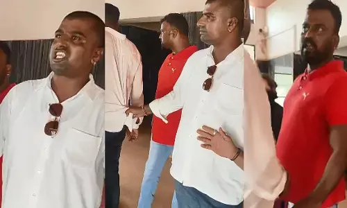 ದಾವಣಗೆರೆ | ಯುವತಿಯೊಂದಿಗೆ ಚಿತ್ರ ಮಂದಿರಕ್ಕೆ ಬಂದ ಯುವಕರಿಬ್ಬರ ಮೇಲೆ ಹಲ್ಲೆ; ಆರೋಪಿಗಳ ಬಂಧನ