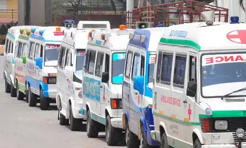 108 ಆಂಬ್ಯುಲೆನ್ಸ್ ಸಿಬ್ಬಂದಿ ಬಾಕಿ ವೇತನ ಪಾವತಿಗೆ ಕ್ರಮ: ಮುಷ್ಕರ ನಡೆಸದಂತೆ ಆರೋಗ್ಯ ಸಚಿವ ದಿನೇಶ್ ಗುಂಡೂರಾವ್ ಕರೆ