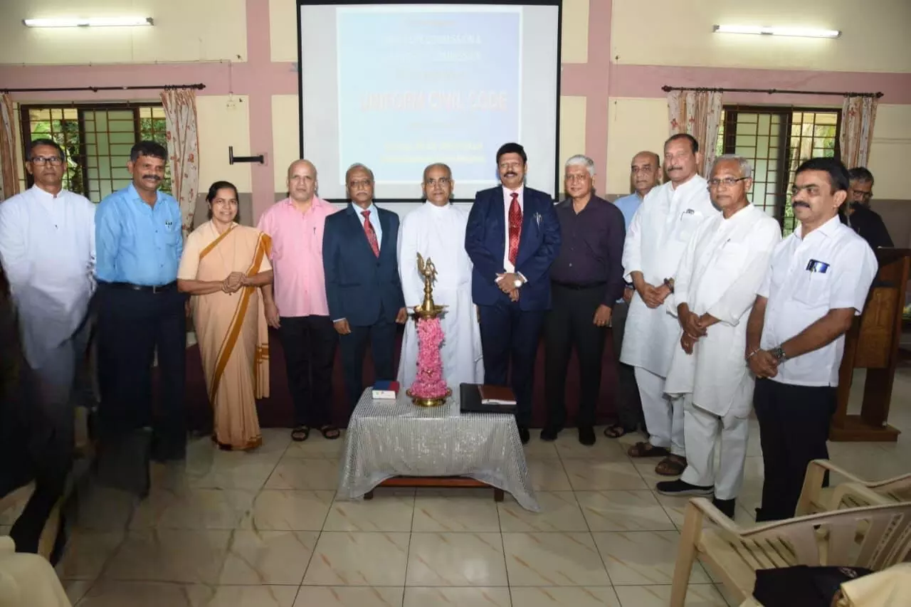 ಏಕರೂಪ ನಾಗರಿಕ ಸಂಹಿತೆ: ಸಾಧಕ ಬಾಧಕಗಳ ಬಗ್ಗೆ ಹೈಕೋರ್ಟ್‌ನ ನಿವೃತ್ತ ನ್ಯಾಯಾಧೀಶ ಜಾನ್ ಮೈಕಲ್ ಡಿಕುನ್ಹಾ ನೇತೃತ್ವದಲ್ಲಿ ಚರ್ಚೆ