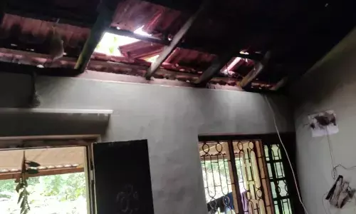 ಮಳೆಗಾಳಿ, ಸಿಡಿಲು ಬಡಿದು 15 ಮನೆಗಳಿಗೆ ಹಾನಿ: ಓರ್ವನಿಗೆ ಗಾಯ