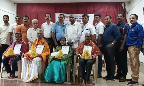 ಮುದ್ರಣಾಲಯಗಳ ಹಿರಿಯ ಕಾರ್ಮಿಕರಿಗೆ ಸನ್ಮಾನ -ಪ್ರತಿಭಾ ಪುರಸ್ಕಾರ