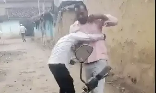 ಉತ್ತರಪ್ರದೇಶ: ದಲಿತ ಯುವಕನಿಗೆ ಥಳಿಸಿ ಶೂ ನೆಕ್ಕುವಂತೆ ಬಲವಂತ; ಆರೋಪಿಯ ಬಂಧನ