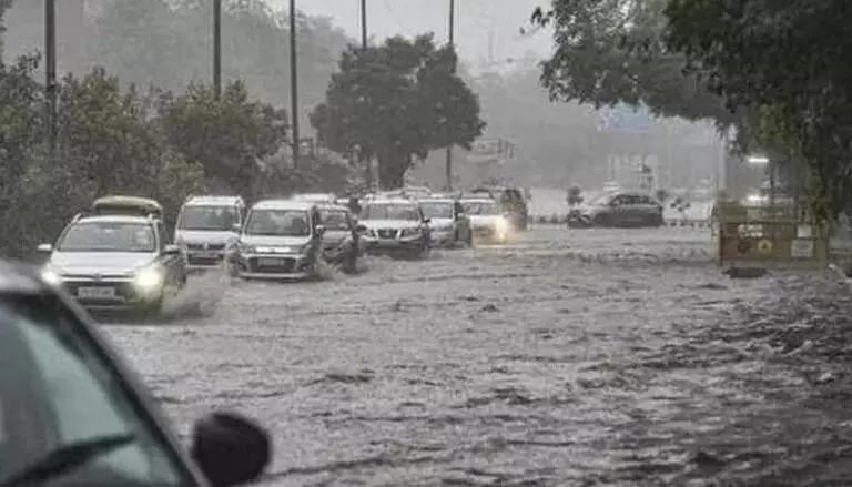 ಮಳೆ ಅಬ್ಬರಕ್ಕೆ ತತ್ತರಿಸಿದ ಉತ್ತರ ಭಾರತ; ಹಲವು ಪ್ರಾಣಹಾನಿ ಮಳೆ ಅಬ್ಬರಕ್ಕೆ ತತ್ತರಿಸಿದ ಉತ್ತರ ಭಾರತ; ಹಲವು ಪ್ರಾಣಹಾನಿ