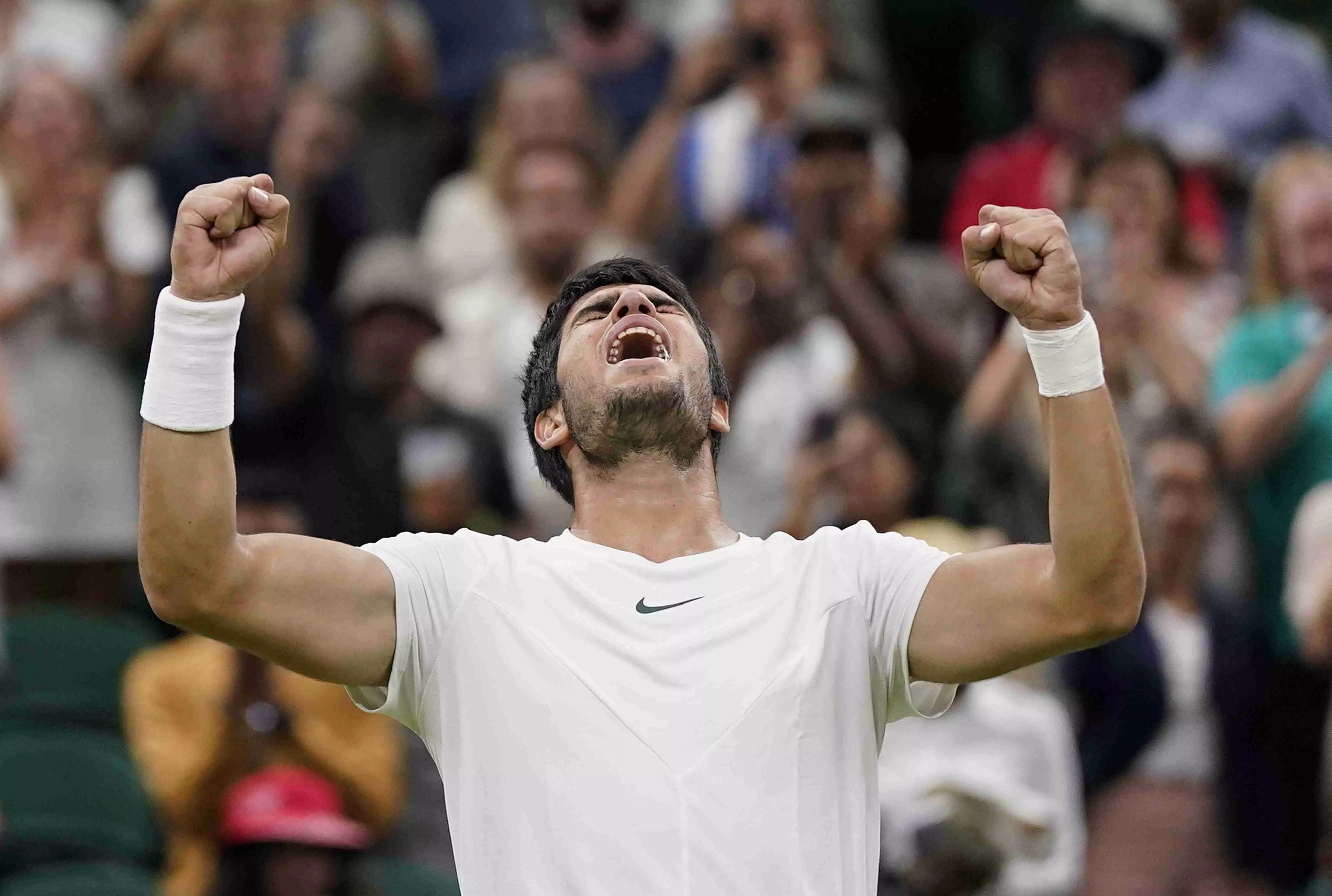 ವಿಂಬಲ್ಡನ್ ಚಾಂಪಿಯನ್ಶಿಪ್: ಅಲ್ಕರಾಝ್, ಮೆಡ್ವೆಡೆವ್ ಕ್ವಾರ್ಟರ್ ಫೈನಲ್ಗೆ ವಿಂಬಲ್ಡನ್ ಚಾಂಪಿಯನ್ಶಿಪ್: ಅಲ್ಕರಾಝ್, ಮೆಡ್ವೆಡೆವ್ ಕ್ವಾರ್ಟರ್ ಫೈನಲ್ಗೆ