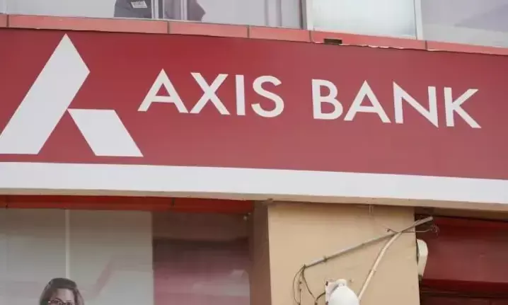 ಎರಡು ತಿಂಗಳಿಂದ ಮುಚ್ಚಿದ್ದ ಮಣಿಪುರ ಆ್ಯಕ್ಸಿಸ್ ಬ್ಯಾಂಕ್ ನಿಂದ ಒಂದು ಕೋಟಿ ರೂಪಾಯಿ ಕಳವು!