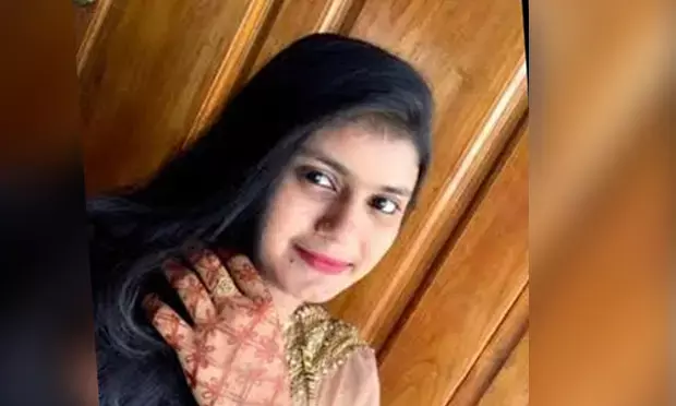 ನೇಣು ಬಿಗಿದ ಸ್ಥಿತಿಯಲ್ಲಿ ಮಹಿಳೆಯ ಮೃತದೇಹ ಪತ್ತೆ; ಪತಿಯ ವಿರುದ್ಧ ದೂರು