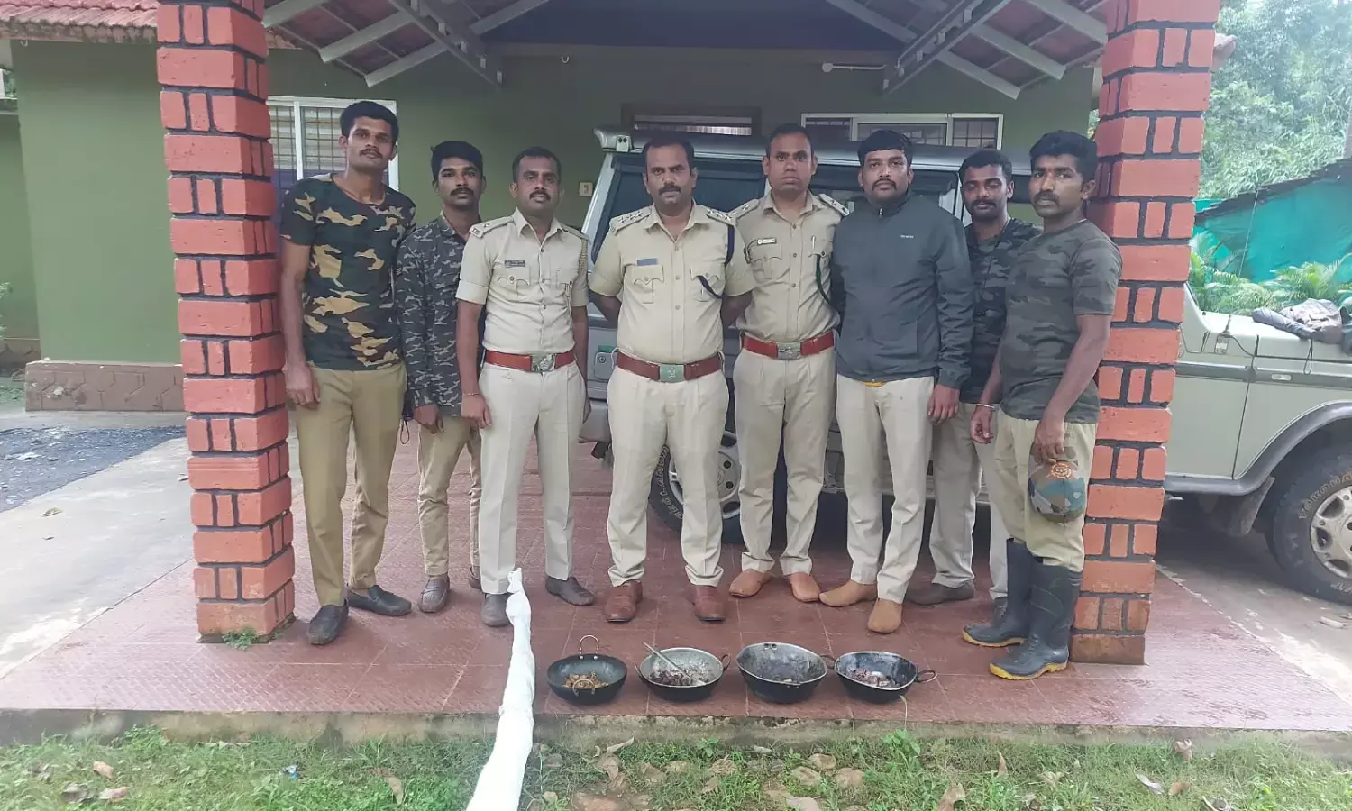 ದೈತ್ಯ ಅಳಿಲು, ಹಾರುವ ಅಳಿಲುಗಳ ಬೇಟೆ: ಆರೋಪಿಗಳು ಪರಾರಿ