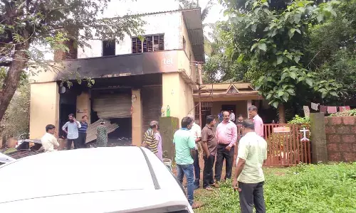 ಉಳ್ಳಾಲ: ಸಿಡಿಲು ಬಡಿದು ದಿನಸಿ ಅಂಗಡಿಗೆ ಹಾನಿ; ಅಪಾರ ನಷ್ಟ