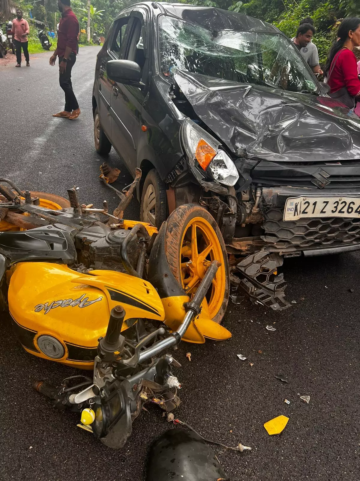 ವಿಟ್ಲ: ಕಾರು ಢಿಕ್ಕಿ; ಬೈಕ್‌ ಸವಾರರಿಗೆ ಗಾಯ