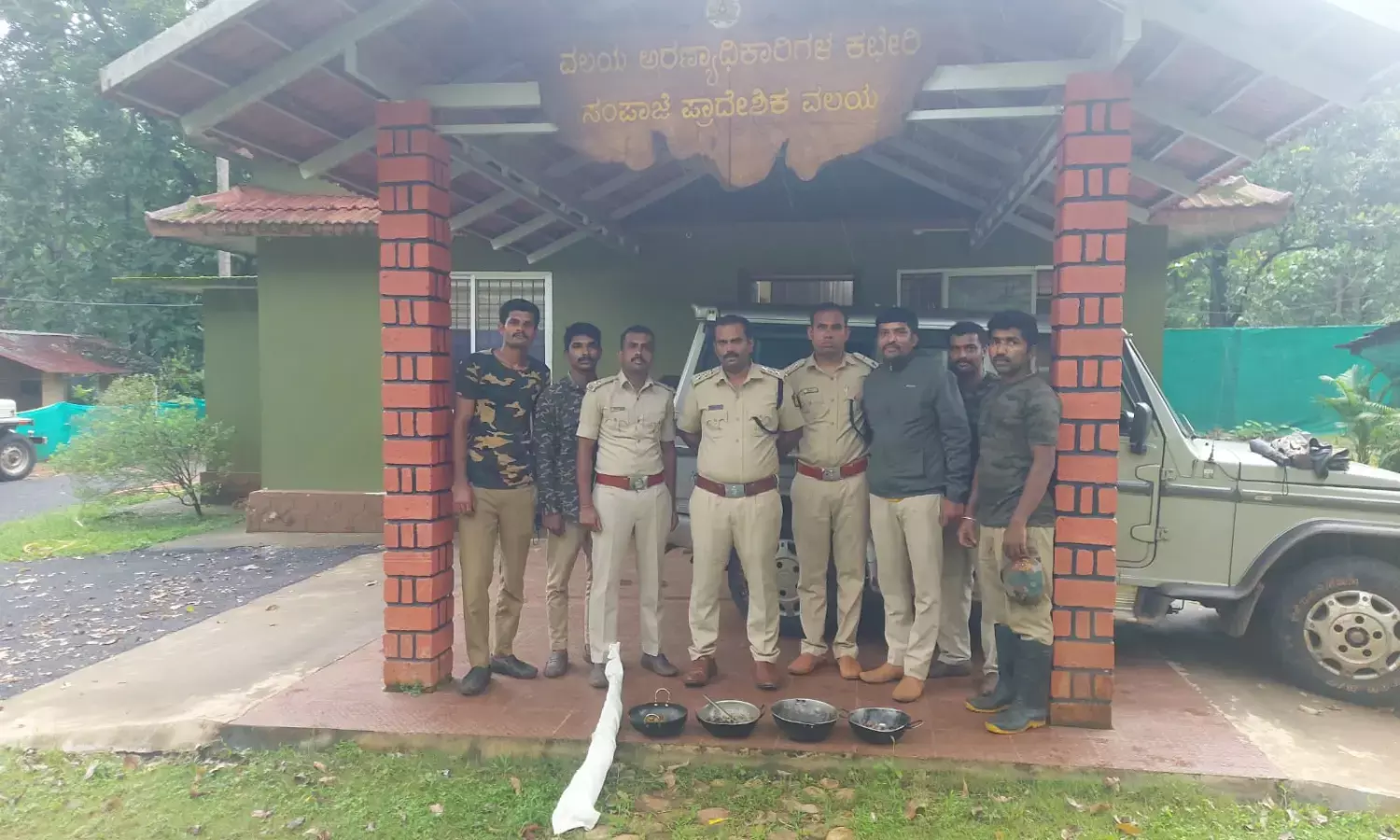 ಕಾಡುಪ್ರಾಣಿಗಳ ಬೇಟೆ | ಸುಳ್ಯದಲ್ಲಿ 3 ಮನೆಗಳ ಮೇಲೆ ಅರಣ್ಯಾಧಿಕಾರಿಗಳ ದಾಳಿ