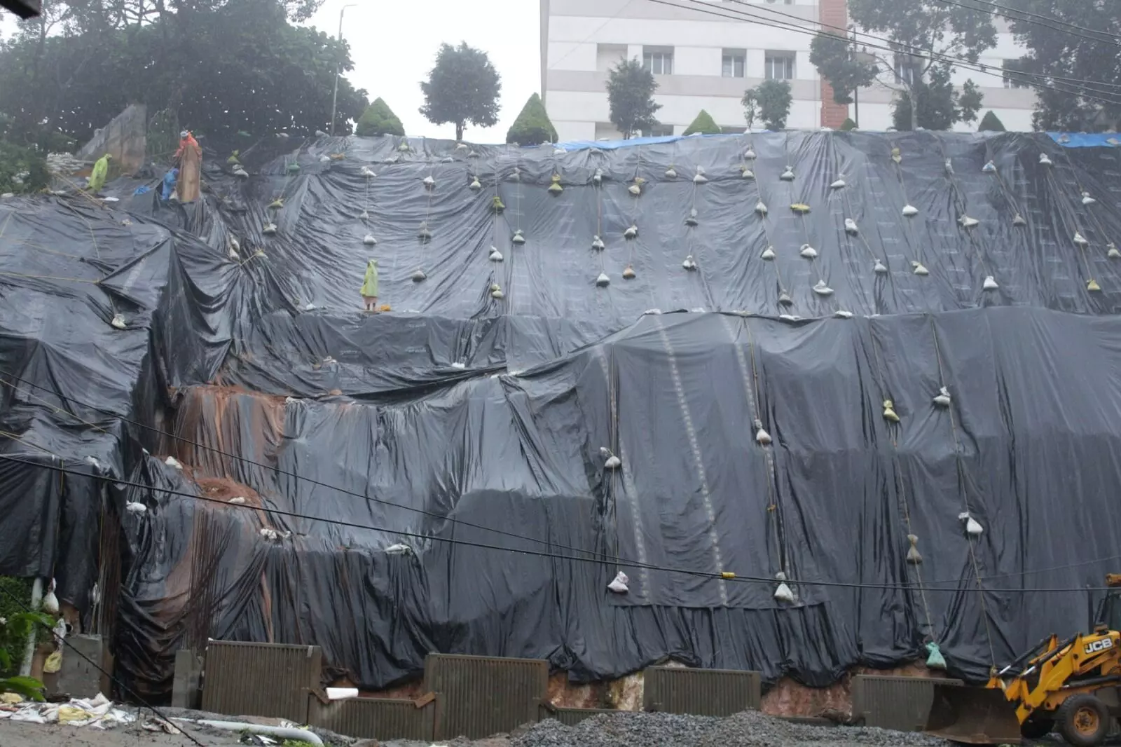 ಕೊಡಗು ಜಿಲ್ಲಾಧಿಕಾರಿ ಕಚೇರಿ ತಡೆಗೋಡೆ ಕುಸಿತ ಪ್ರಕರಣ: ಜು.18 ರಂದು ಲೋಕಾಯುಕ್ತ ಕಾರ್ಯಪಾಲಕ ಅಭಿಯಂತರರಿಂದ ಪರಿಶೀಲನೆ