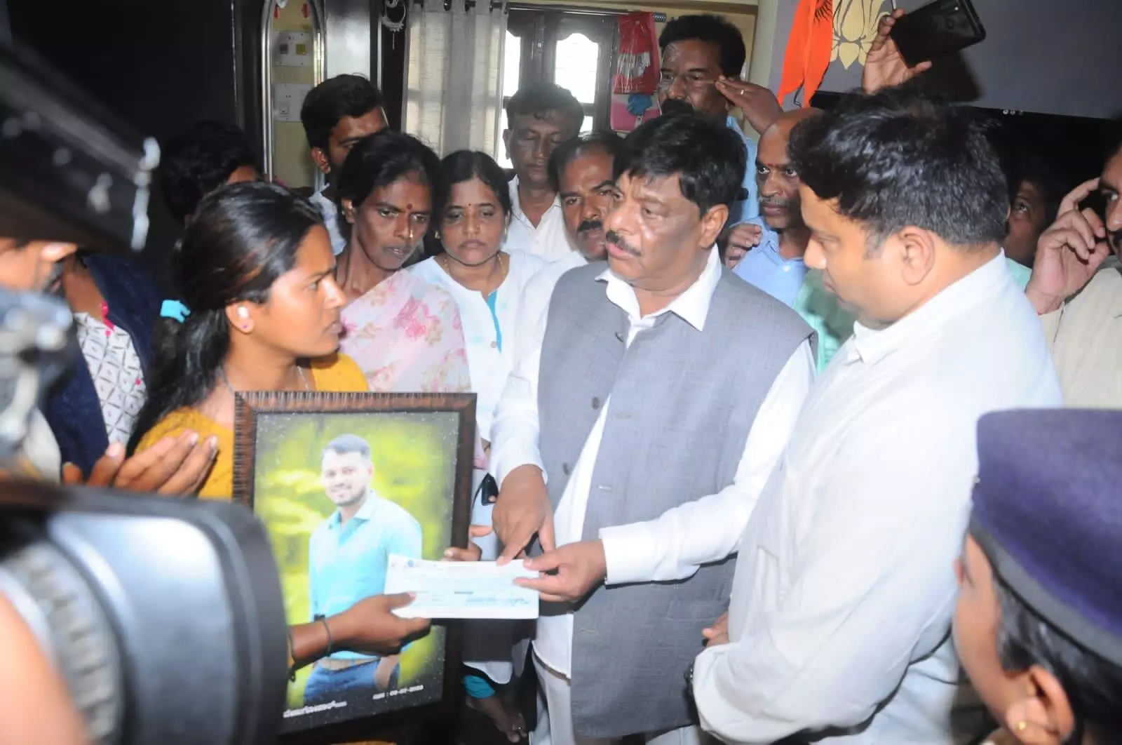 ಯುವ ಬ್ರಿಗೇಡ್‌ ಸದಸ್ಯನ ಕೊಲೆಗೆ ಹಿಂದುತ್ವದ ಅಜೆಂಡಾ ಫಿಕ್ಸ್ ಮಾಡುತ್ತಿರುವ ಬಿಜೆಪಿ: ಸಚಿವ ಡಾ.ಎಚ್.ಸಿ. ಮಹದೇವಪ್ಪ