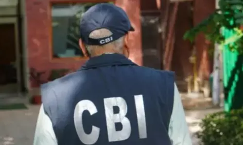 ಬೇಹುಗಾರಿಕೆ ಪ್ರಕರಣ: ಸಿಬಿಐಯಿಂದ ಪತ್ರಕರ್ತ, ನೌಕಾ ಪಡೆಯ ಮಾಜಿ ಕಮಾಂಡರ್ ವಿರುದ್ಧ ದೋಷಾರೋಪ ಪಟ್ಟಿ ಸಲ್ಲಿಕೆ