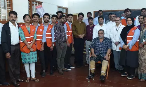 ಯೆನೆಪೋಯ ಯುವ ರೆಡ್ ಕ್ರಾಸ್ ಘಟಕದ ವಿದ್ಯಾರ್ಥಿಗಳ ದೇಣಿಗೆಯಿಂದ ಕೃತಕ ಕಾಲುಗಳ ನೆರವು