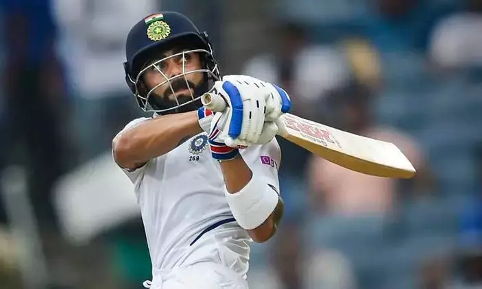 ವೆಸ್ಟ್ ಇಂಡೀಸ್ ವಿರುದ್ಧ ಮೊದಲ ಟೆಸ್ಟ್: ಬೌಂಡರಿ ಬಾರಿಸಿ ಸಂಭ್ರಮಿಸಿದ ವಿರಾಟ್ ಕೊಹ್ಲಿ!