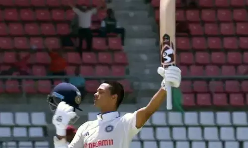 ತಂದೆ-ತಾಯಿಗೆ ಚೊಚ್ಚಲ ಶತಕ ಸಮರ್ಪಿಸಿದ ಯಶಸ್ವಿ ಜೈಸ್ವಾಲ್