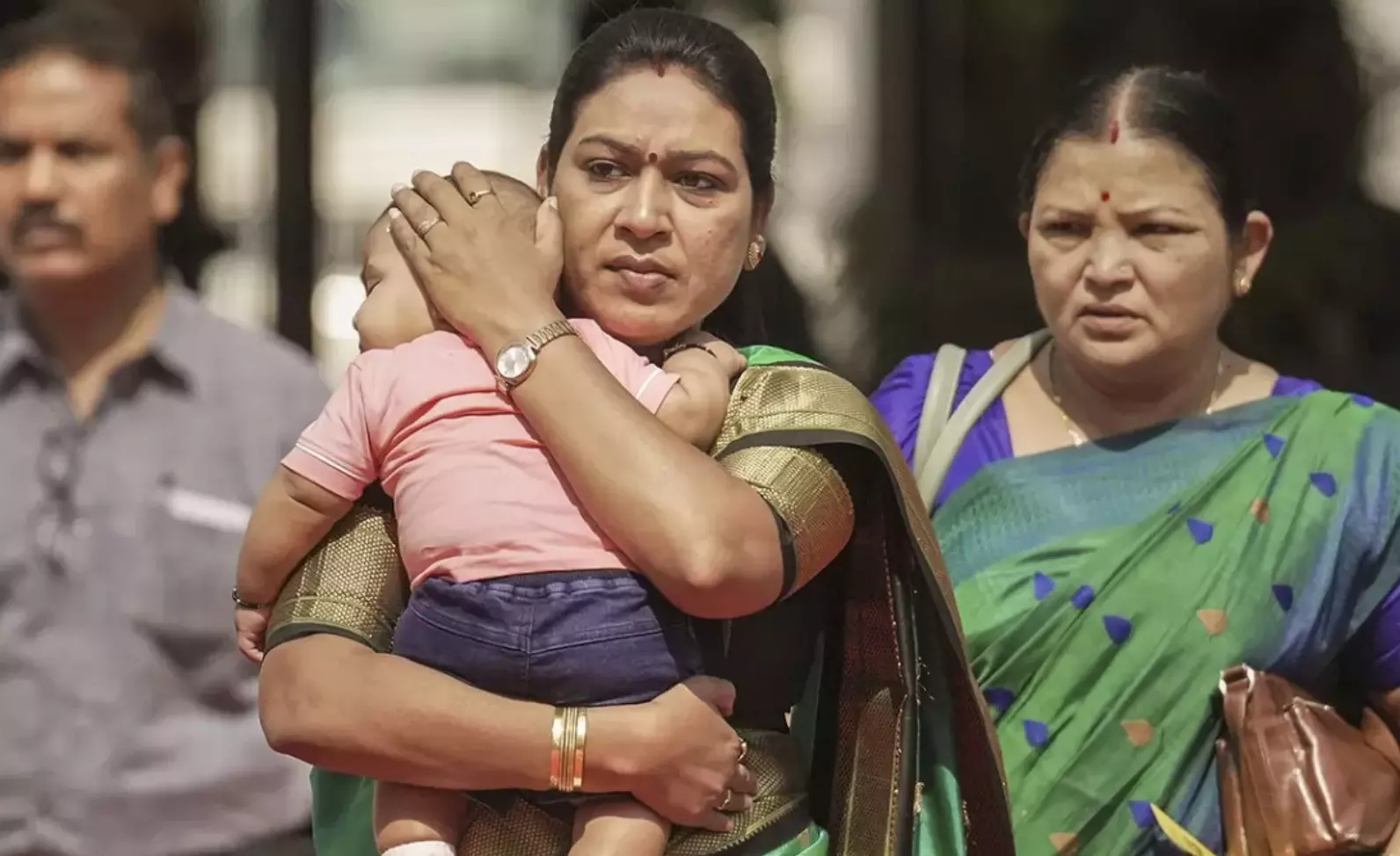 ಮಹಾರಾಷ್ಟ್ರ: ʼನಾನು ಅಜಿತ್ ಪವಾರ್ ಬಣ ಪರವಿದ್ದೇನೆʼ ಎಂದ ಶಾಸಕಿ ಸರೋಜ್ ಅಹಿರೆ ಮಹಾರಾಷ್ಟ್ರ: ʼನಾನು ಅಜಿತ್ ಪವಾರ್ ಬಣ ಪರವಿದ್ದೇನೆʼ ಎಂದ ಶಾಸಕಿ ಸರೋಜ್ ಅಹಿರೆ