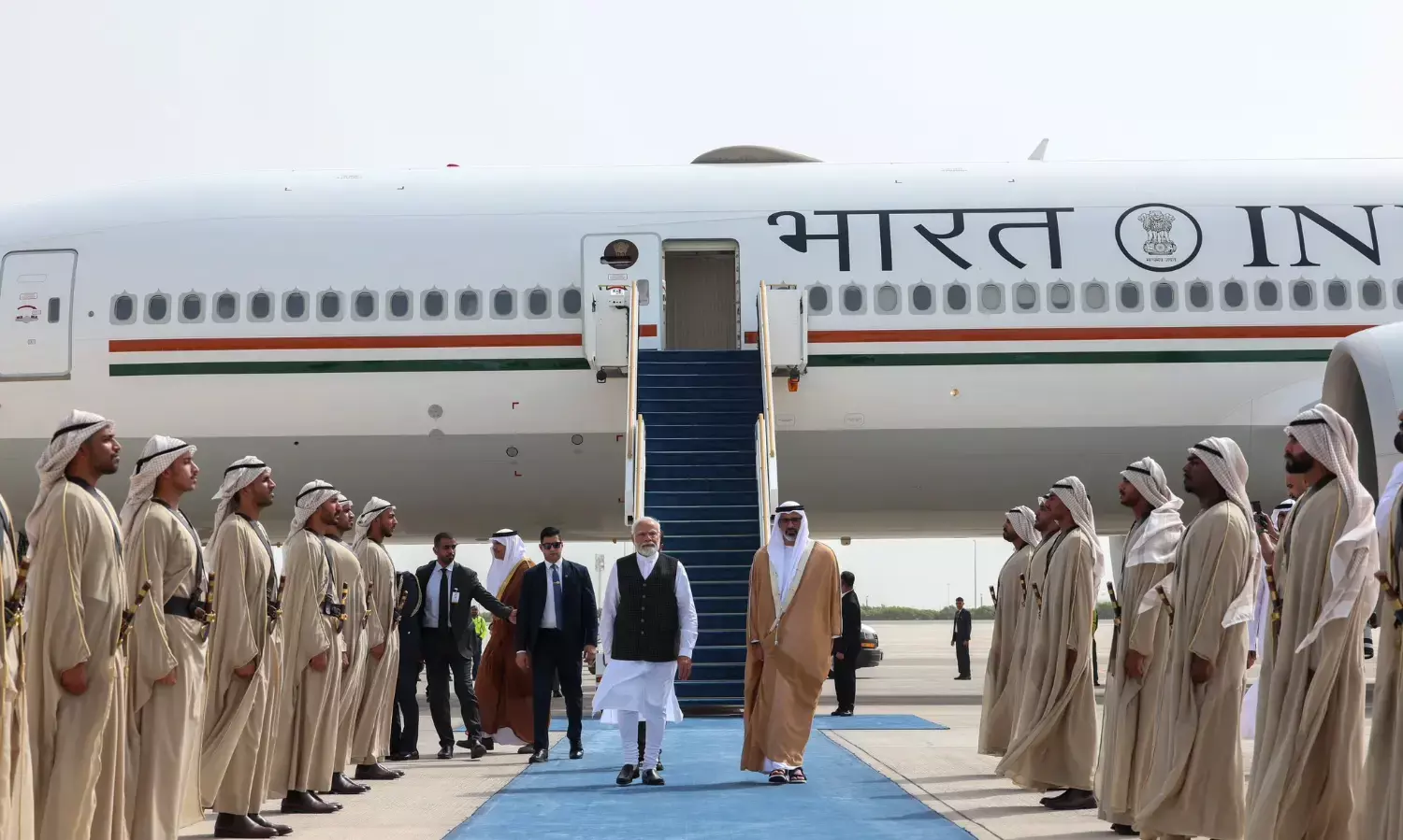 ಒಂದು ದಿನದ ಭೇಟಿಗಾಗಿ ಪ್ಯಾರಿಸ್ ನಿಂದ ಯುಎಇ ತಲುಪಿದ ಪ್ರಧಾನಿ ಮೋದಿ