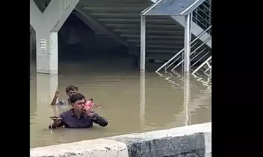 ಪ್ರವಾಹದ ವರದಿಯಲ್ಲೂ ಸುಳ್ಳು: ನಗೆಪಾಟಲಿಗೀಡಾದ ಎಬಿಪಿ ನ್ಯೂಸ್ ಪತ್ರಕರ್ತ