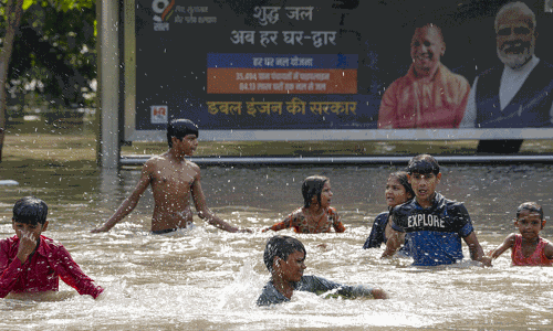 ಪ್ರವಾಹಪೀಡಿತ ಪ್ರದೇಶಗಳಲ್ಲಿ ಸೆಲ್ಫಿ ತೆಗೆದುಕೊಳ್ಳುವುದು, ಈಜುವುದು ಮಾಡಬೇಡಿ: ದಿಲ್ಲಿ ನಿವಾಸಿಗಳಿಗೆ ಕೇಜ್ರಿವಾಲ್ ಮನವಿ