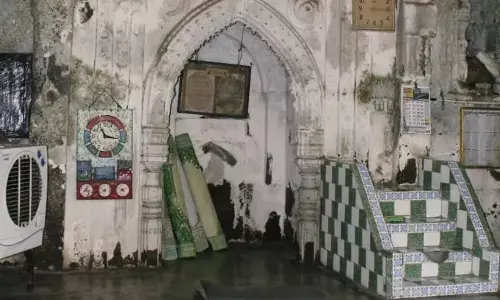 ಮಹಾರಾಷ್ಟ್ರ: 800 ವರ್ಷ ಹಳೆಯ ಜುಮಾ ಮಸೀದಿಯಲ್ಲಿ ಪ್ರಾರ್ಥನೆ ನಿಲ್ಲಿಸಲು ಜಿಲ್ಲಾಧಿಕಾರಿ ಆದೇಶ