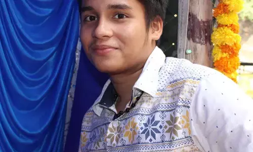 ಬೆಂಗಳೂರು: ಪ್ರೀತಿಸಿದ್ದಕ್ಕೆ ಕಾಲೇಜು ವಿದ್ಯಾರ್ಥಿಗೆ ಪೆಟ್ರೋಲ್ ಸುರಿದು ಬೆಂಕಿ ಹಚ್ಚಿದ ದುಷ್ಕರ್ಮಿಗಳು