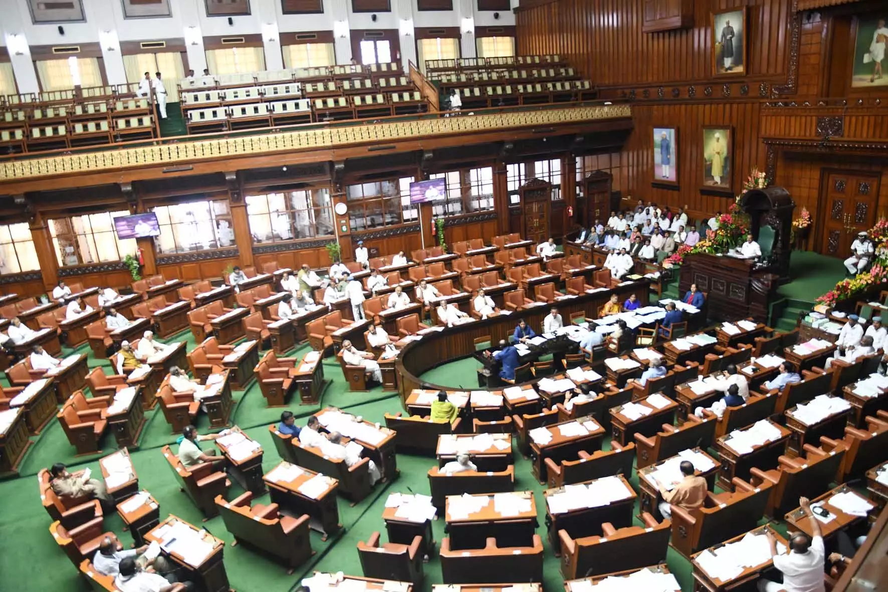 ವಿಪಕ್ಷಗಳ ವಿರೋಧದ ನಡುವೆ ವಿಧಾನಸಭೆಯಲ್ಲಿ ‘ಎಪಿಎಂಸಿ’ ತಿದ್ದುಪಡಿ ವಿಧೇಯಕ ಅಂಗೀಕಾರ ವಿಪಕ್ಷಗಳ ವಿರೋಧದ ನಡುವೆ ವಿಧಾನಸಭೆಯಲ್ಲಿ ‘ಎಪಿಎಂಸಿ’ ತಿದ್ದುಪಡಿ ವಿಧೇಯಕ ಅಂಗೀಕಾರ