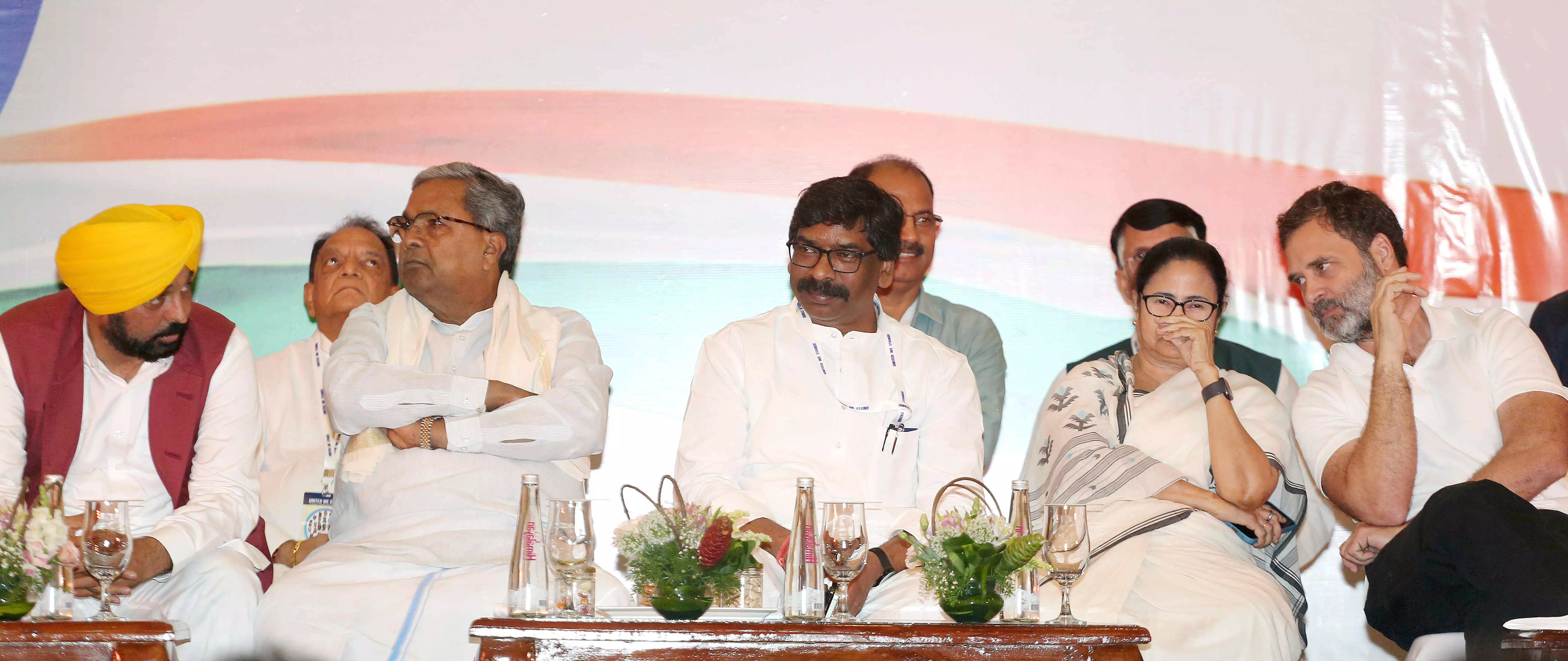 INDIA ಎಂಬ ಹೆಸರಿನೊಂದಿಗೆ ಒಮ್ಮತದಿಂದ ಹೋರಾಡಲು ಸಿದ್ಧ: ಸಿಎಂ ಸಿದ್ದರಾಮಯ್ಯ INDIA ಎಂಬ ಹೆಸರಿನೊಂದಿಗೆ ಒಮ್ಮತದಿಂದ ಹೋರಾಡಲು ಸಿದ್ಧ: ಸಿಎಂ ಸಿದ್ದರಾಮಯ್ಯ