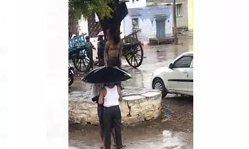 ಕಲಬುರಗಿ | ಎತ್ತು ಕಳವುಗೈದ ಆರೋಪದಲ್ಲಿ ವ್ಯಕ್ತಿಯನ್ನು ಮರಕ್ಕೆ ಕಟ್ಟಿ ಥಳಿಸಿದ ಗ್ರಾಮಸ್ಥರು