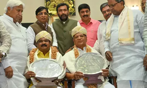 ಎಸ್.ಆರ್. ಪಾಟೀಲ್, ಶ್ರೀಕಂಠೇಗೌಡಗೆ ವಿಧಾನ ಪರಿಷತ್ತಿನ ಅತ್ಯುತ್ತಮ ಶಾಸಕ ಪ್ರಶಸ್ತಿ ಪ್ರದಾನ