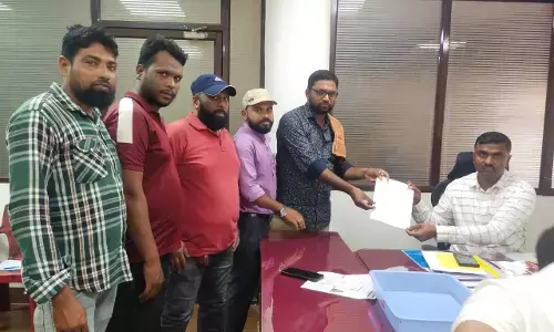 ಸುರತ್ಕಲ್- ಬಿಸಿ ರೋಡ್: ಹೆದ್ದಾರಿ ಗುಂಡಿ ಮುಚ್ಚಿಸಲು ಒತ್ತಾಯಿಸಿ ಜಿಲ್ಲಾಧಿಕಾರಿಗೆ ಡಿವೈಎಫ್ಐ ಮನವಿ