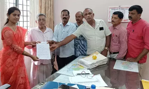 ತೆಂಗು ಬೆಳೆಗಾರರ ನೆರವಿಗೆ ದಾವಿಸಲು ಆಗ್ರಹಿಸಿ ಕೇಂದ್ರ ಸರಕಾರಕ್ಕೆ ಮನವಿ