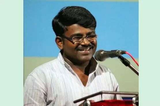 ಚಂದ್ರಯಾನ-3ರ ಅಪಹಾಸ್ಯ ಆರೋಪ: ಉಪನ್ಯಾಸಕ ಹುಲಿಕುಂಟೆ ಮೂರ್ತಿಗೆ ಡಿಡಿಪಿಯು ನೋಟಿಸ್ ಚಂದ್ರಯಾನ-3ರ ಅಪಹಾಸ್ಯ ಆರೋಪ: ಉಪನ್ಯಾಸಕ ಹುಲಿಕುಂಟೆ ಮೂರ್ತಿಗೆ ಡಿಡಿಪಿಯು ನೋಟಿಸ್