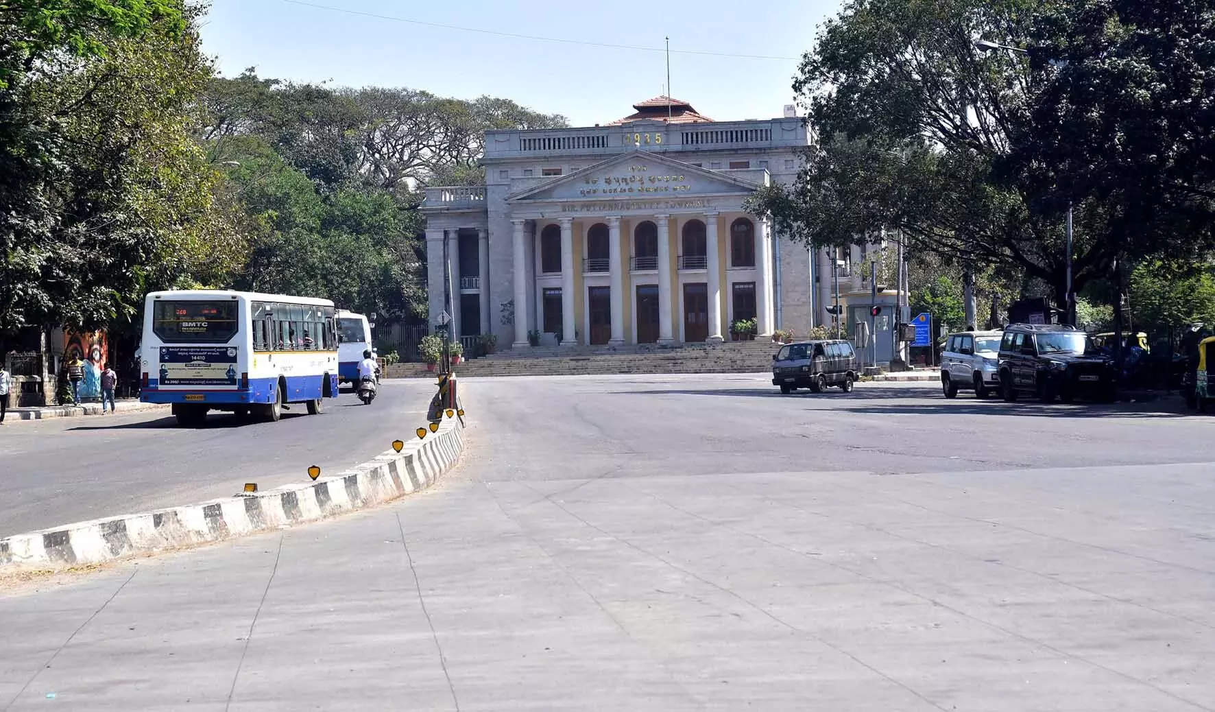 ಜುಲೈ 27ಕ್ಕೆ ಬೆಂಗಳೂರು ಬಂದ್ಗೆ ಖಾಸಗಿ ಬಸ್, ಆಟೋ ರಿಕ್ಷಾ, ಟ್ಯಾಕ್ಸಿ ಒಕ್ಕೂಟ ಕರೆ ಜುಲೈ 27ಕ್ಕೆ ಬೆಂಗಳೂರು ಬಂದ್ಗೆ ಖಾಸಗಿ ಬಸ್, ಆಟೋ ರಿಕ್ಷಾ, ಟ್ಯಾಕ್ಸಿ ಒಕ್ಕೂಟ ಕರೆ
