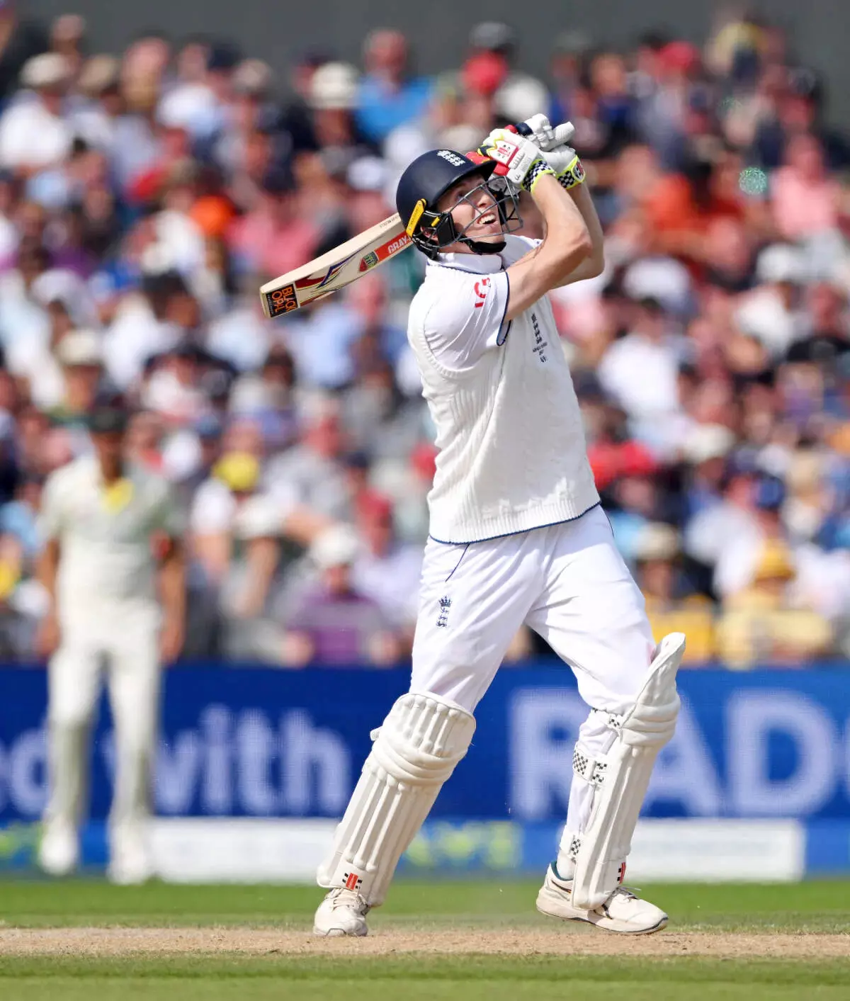 4ನೇ ಆ್ಯಶಸ್ ಟೆಸ್ಟ್: ಬೃಹತ್ ಮೊತ್ತದತ್ತ ದಾಪುಗಾಲಿರಿಸಿದ ಇಂಗ್ಲೆಂಡ್ 4ನೇ ಆ್ಯಶಸ್ ಟೆಸ್ಟ್: ಬೃಹತ್ ಮೊತ್ತದತ್ತ ದಾಪುಗಾಲಿರಿಸಿದ ಇಂಗ್ಲೆಂಡ್