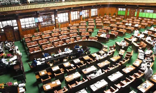 ವಿಧಾನಸಭೆಯಲ್ಲಿ ಬಜೆಟ್‍ಗೆ ಅನುಮೋದನೆ; ವಿಪಕ್ಷಗಳ ಗೈರು ಹಾಜರಿಯಲ್ಲಿ ಸದನಕ್ಕೆ ಸಿಎಂ ಉತ್ತರ