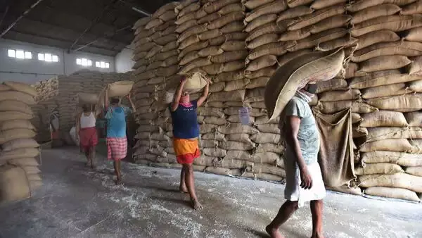 ಬಾಸ್ಮತಿ ಹೊರತುಪಡಿಸಿ ಇತರ ಅಕ್ಕಿ ರಫ್ತು ನಿಷೇಧ: ಕೇಂದ್ರ ಸರ್ಕಾರ ಬಾಸ್ಮತಿ ಹೊರತುಪಡಿಸಿ ಇತರ ಅಕ್ಕಿ ರಫ್ತು ನಿಷೇಧ: ಕೇಂದ್ರ ಸರ್ಕಾರ