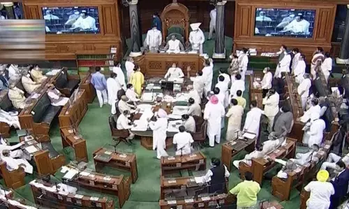 ಸದನದಲ್ಲಿ ಚರ್ಚೆಗೆ ವಿಪಕ್ಷಗಳ ಪಟ್ಟು; ಮಣಿಯದ ಸರಕಾರ ಮಣಿಪುರ ಗದ್ದಲಕ್ಕೆ ಲೋಕಸಭಾ ಕಲಾಪ ಬಲಿ