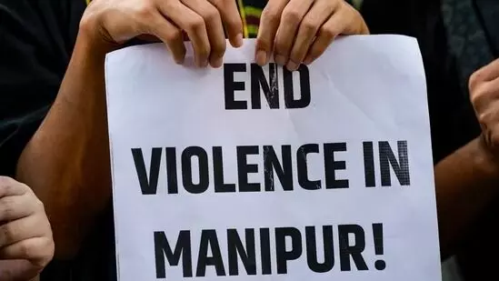 ಮಣಿಪುರ ಹಿಂಸಾಚಾರ: ವ್ಯಕ್ತಿಯ ಶಿರಚ್ಛೇಧದ ವೀಡಿಯೋ ವೈರಲ್ ಮಣಿಪುರ ಹಿಂಸಾಚಾರ: ವ್ಯಕ್ತಿಯ ಶಿರಚ್ಛೇಧದ ವೀಡಿಯೋ ವೈರಲ್