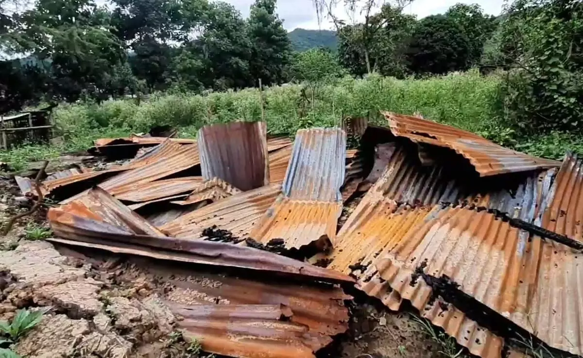 ಮಣಿಪುರ: ಸ್ವಾತಂತ್ರ್ಯ ಹೋರಾಟಗಾರನ ಪತ್ನಿಯ ಜೀವಂತ ದಹನ ಮಣಿಪುರ: ಸ್ವಾತಂತ್ರ್ಯ ಹೋರಾಟಗಾರನ ಪತ್ನಿಯ ಜೀವಂತ ದಹನ