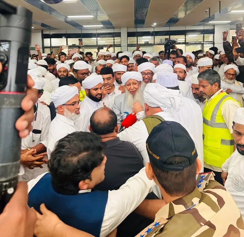 ಮಲೇಷ್ಯಾದಿಂದ ಹಿಂದಿರುಗಿದ ಎ.ಪಿ. ಉಸ್ತಾದ್ ಗೆ ಅದ್ಧೂರಿ ಸ್ವಾಗತ