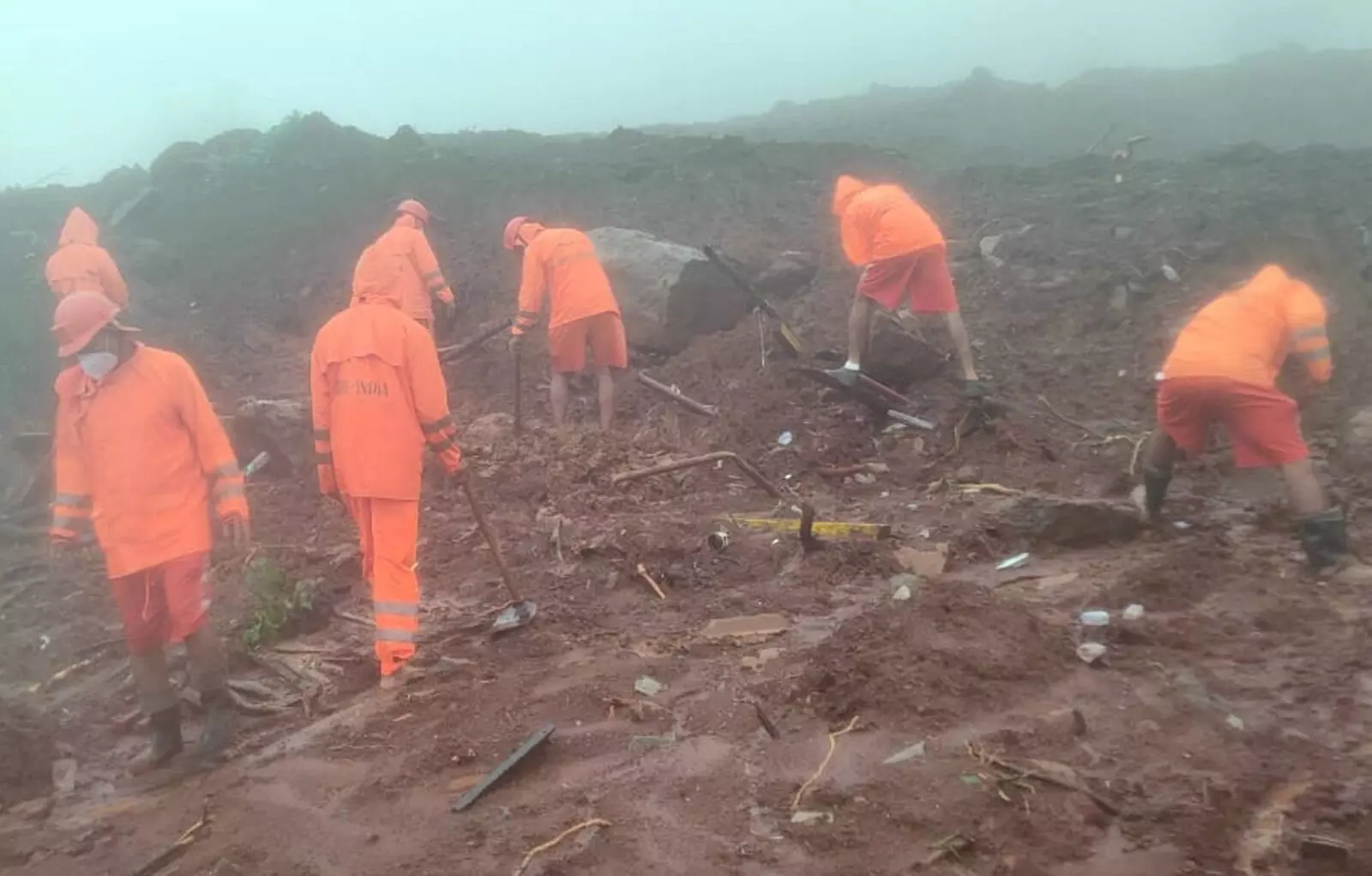 ಮಹಾರಾಷ್ಟ್ರ: ಭಾರೀ ಮಳೆಗೆ 10 ದಿನಗಳಲ್ಲಿ 11 ಮಂದಿ ಸಾವು ಮಹಾರಾಷ್ಟ್ರ: ಭಾರೀ ಮಳೆಗೆ 10 ದಿನಗಳಲ್ಲಿ 11 ಮಂದಿ ಸಾವು