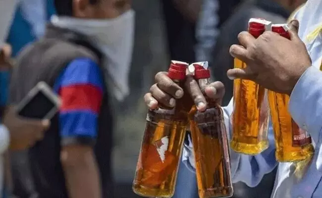 ಮದ್ಯ ಖರೀದಿಸಲು ಮಗುವನ್ನೇ ಮಾರಾಟ ಮಾಡಿದ ದಂಪತಿ!