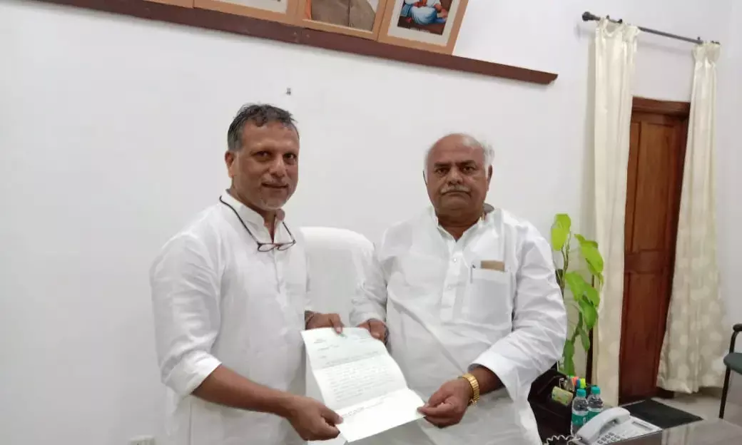 ಎಪಿಎಂಸಿ ಸಚಿವರನ್ನು ಭೇಟಿ ಮಾಡಿದ ಜಿಲ್ಲಾ ವಕ್ಫ್ ಅಧ್ಯಕ್ಷ; ಮನವಿ ಸಲ್ಲಿಕೆ