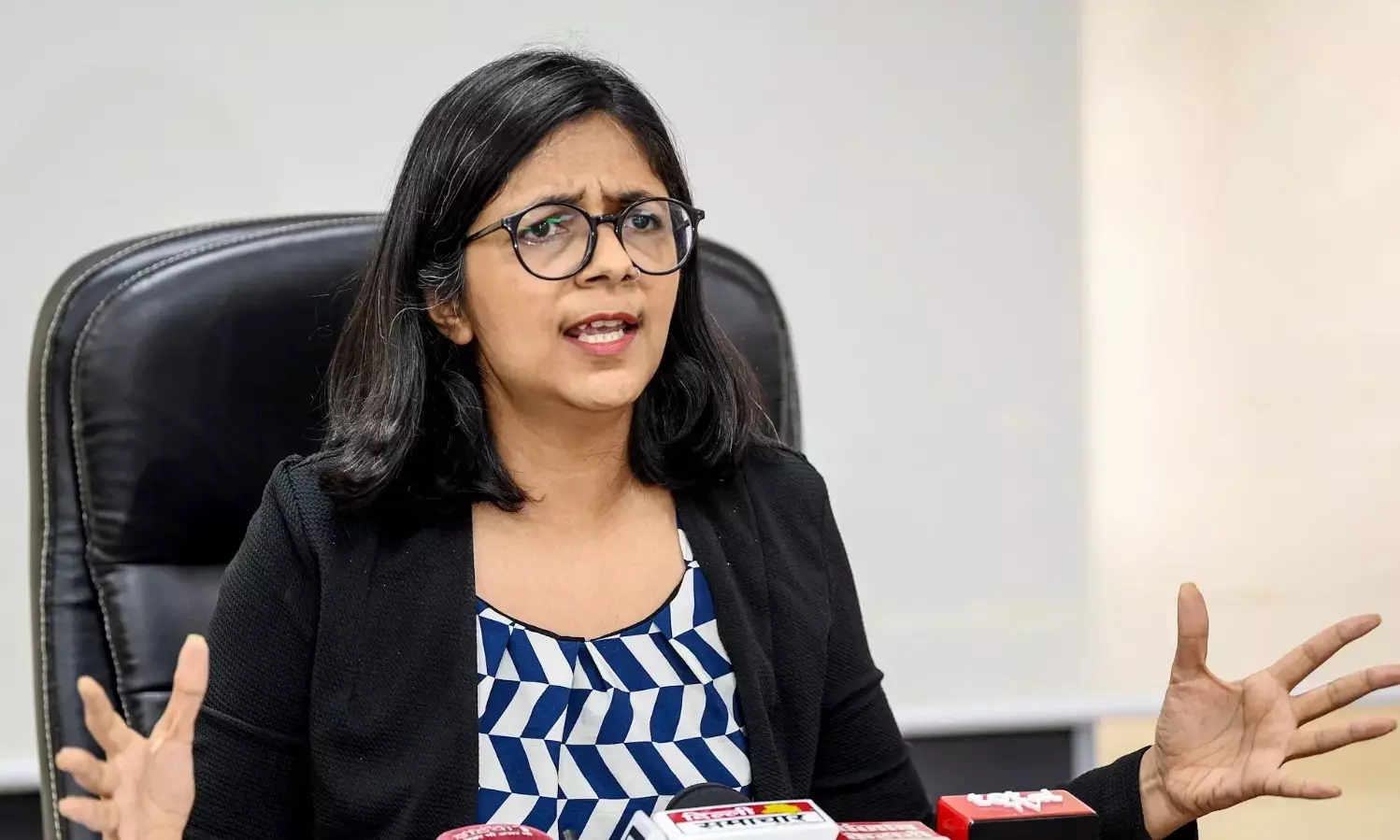 ಜನರಿಗೆ ನೆರವಾಗಲು ಮಣಿಪುರಕ್ಕೆ ಬಂದಿದ್ದೇನೆ, ರಾಜಕೀಯ ಮಾಡಲಲ್ಲ: DCW ಅಧ್ಯಕ್ಷೆ