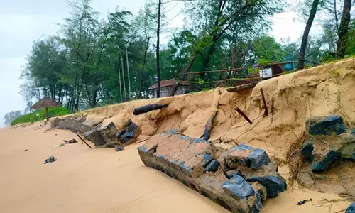 ಪಡುಬಿದ್ರೆಯ ಬ್ಲೂ ಫ್ಲ್ಯಾಗ್ ಬೀಚ್‍ನಲ್ಲಿ ಕಡಲ್ಕೊರೆತ