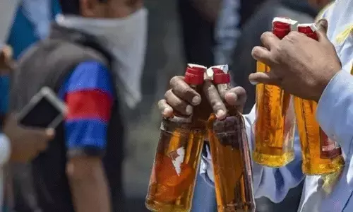 ಮದ್ಯ ಖರೀದಿಸಲು ಮಗುವನ್ನೇ ಮಾರಾಟ ಮಾಡಿದ ದಂಪತಿ!