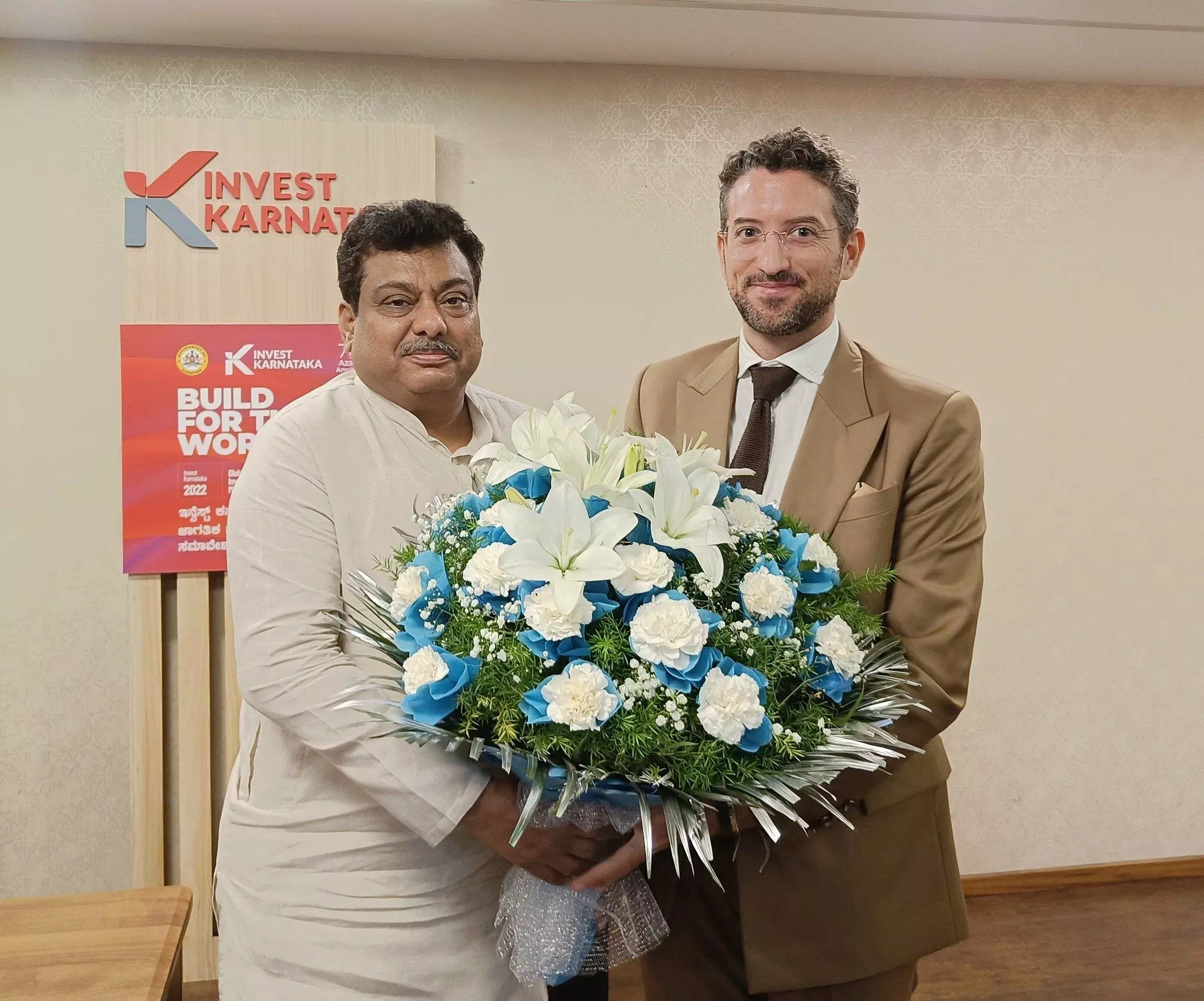 ‘ನಾವೀನ್ಯತೆಗೆ ಸ್ವಿಟ್ಜರ್ಲೆಂಡ್ ಆಸಕ್ತಿ, ಕೈಗಾರಿಕಾ ಸಚಿವ ಎಂ.ಬಿ.ಪಾಟೀಲ್ ಜತೆ ಕಾನ್ಸುಲ್ ಜನರಲ್ ಚರ್ಚೆ