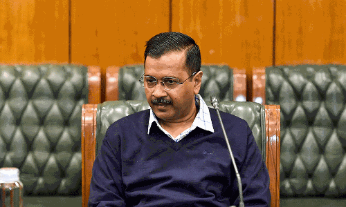 ಜಾಹೀರಾತುಗಳಿಗೆ ರೂ. 1,100 ಕೋಟಿ ಖರ್ಚು ಮಾಡಬಹುದಾದರೆ ಮೂಲಭೂತ ಸೌಕರ್ಯ ಯೋಜನೆಗಳಿಗೇಕಿಲ್ಲ: ದಿಲ್ಲಿ ಸರ್ಕಾರಕ್ಕೆ ಸುಪ್ರೀಂ ಕೋರ್ಟ್‌ ಪ್ರಶ್ನೆ